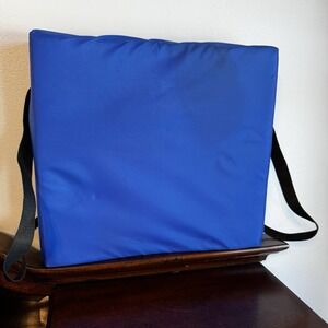 Stearns Boating Throwable Device Type IV PFD Model #72404 16 X 15 X 3 Blue